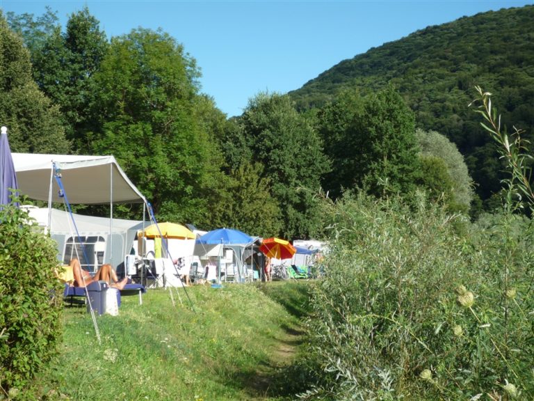 WohnwagenamFlussresz 768x576