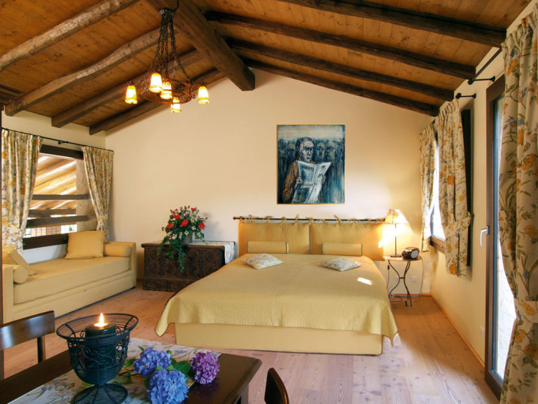 camera artista klaus prior bb bed breakfast tenuta vallombrosa canton ticino svizzera lugano lago 768x576