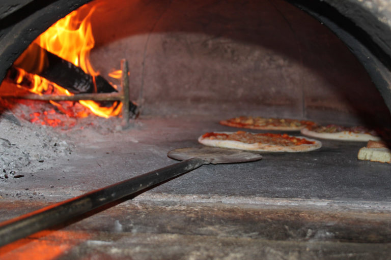pizzaofenBg3 768x512