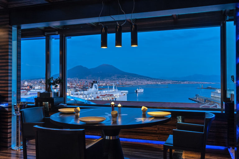 le migliori terrazze di napoli beluga bistrot 768x512