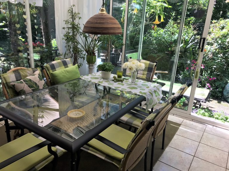 Giardino inverno dalla cucina 768x576