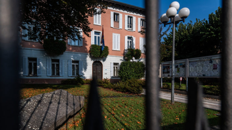 Municipio dal cancello 768x432