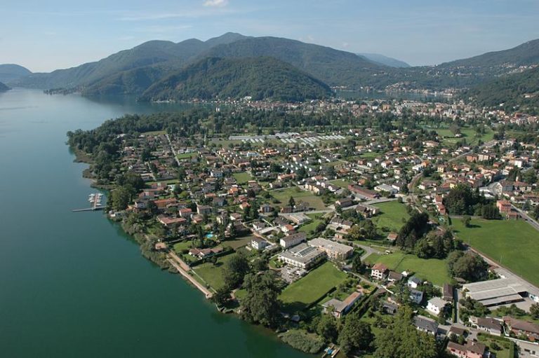 dallalto panoramica verso Monte di Caslano 768x511