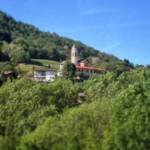 sentiero del castagno chiesa 300x300
