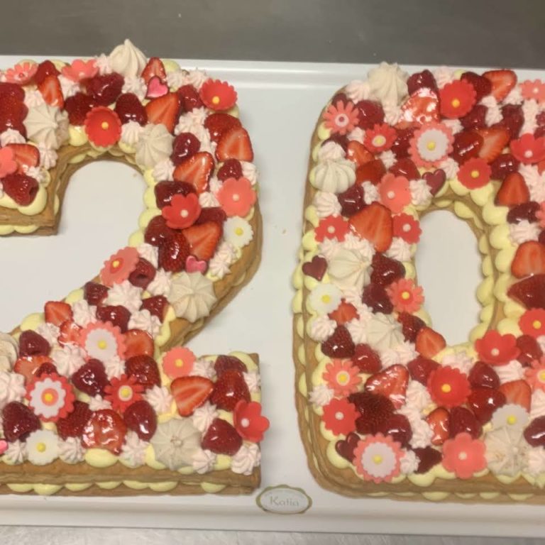 torta compleanno 20 768x768