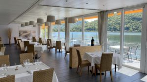 tresabay baia restaurant 2021 05 nicchie scaled 1 300x169