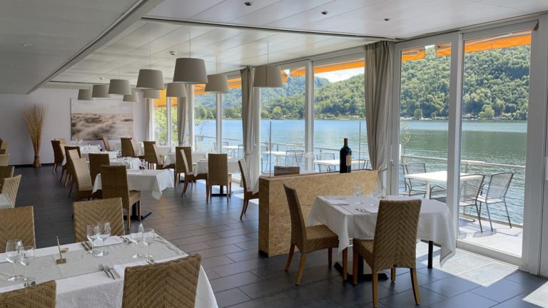tresabay baia restaurant 2021 05 nicchie scaled 1 768x432