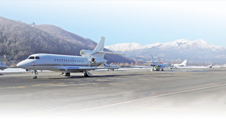 bg home plane mountains 1 768x451